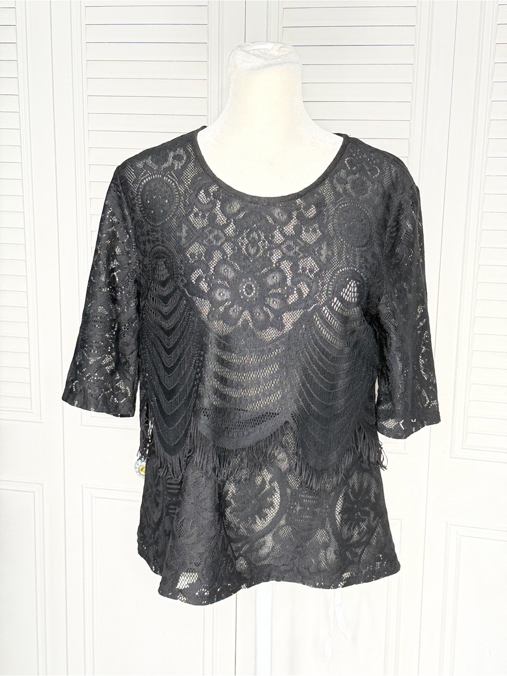 BCBGMaxAzria Lace Top Womens S Black Good Fringe Sheer Short Sleeve Blouse